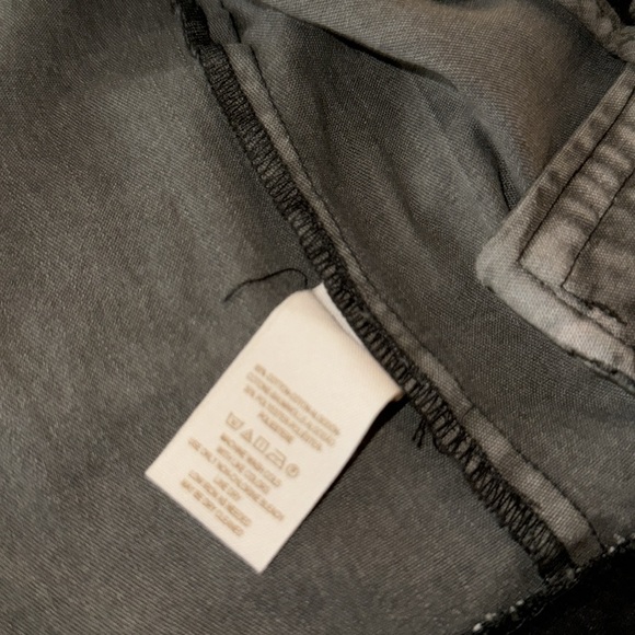 FREE PEOPLE black floral blazer. Like new condition. Size 2. - Picture 6 of 7